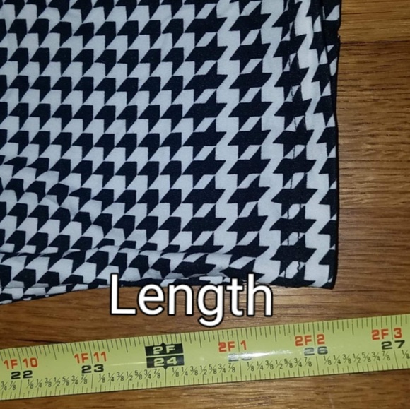 Houndstooth Leggings - Picture 3 of 7
